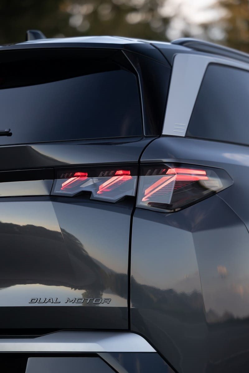 2025 - PEUGEOT E-5008 DUAL MOTOR TITANE GREY, foto 9