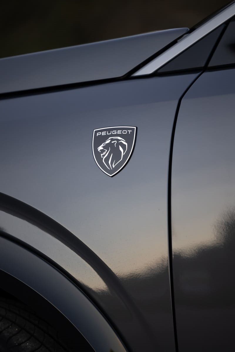 2025 - PEUGEOT E-5008 DUAL MOTOR TITANE GREY, foto 17