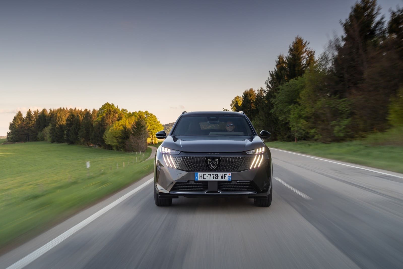 2025 - PEUGEOT E-5008 DUAL MOTOR TITANE GREY, foto 20