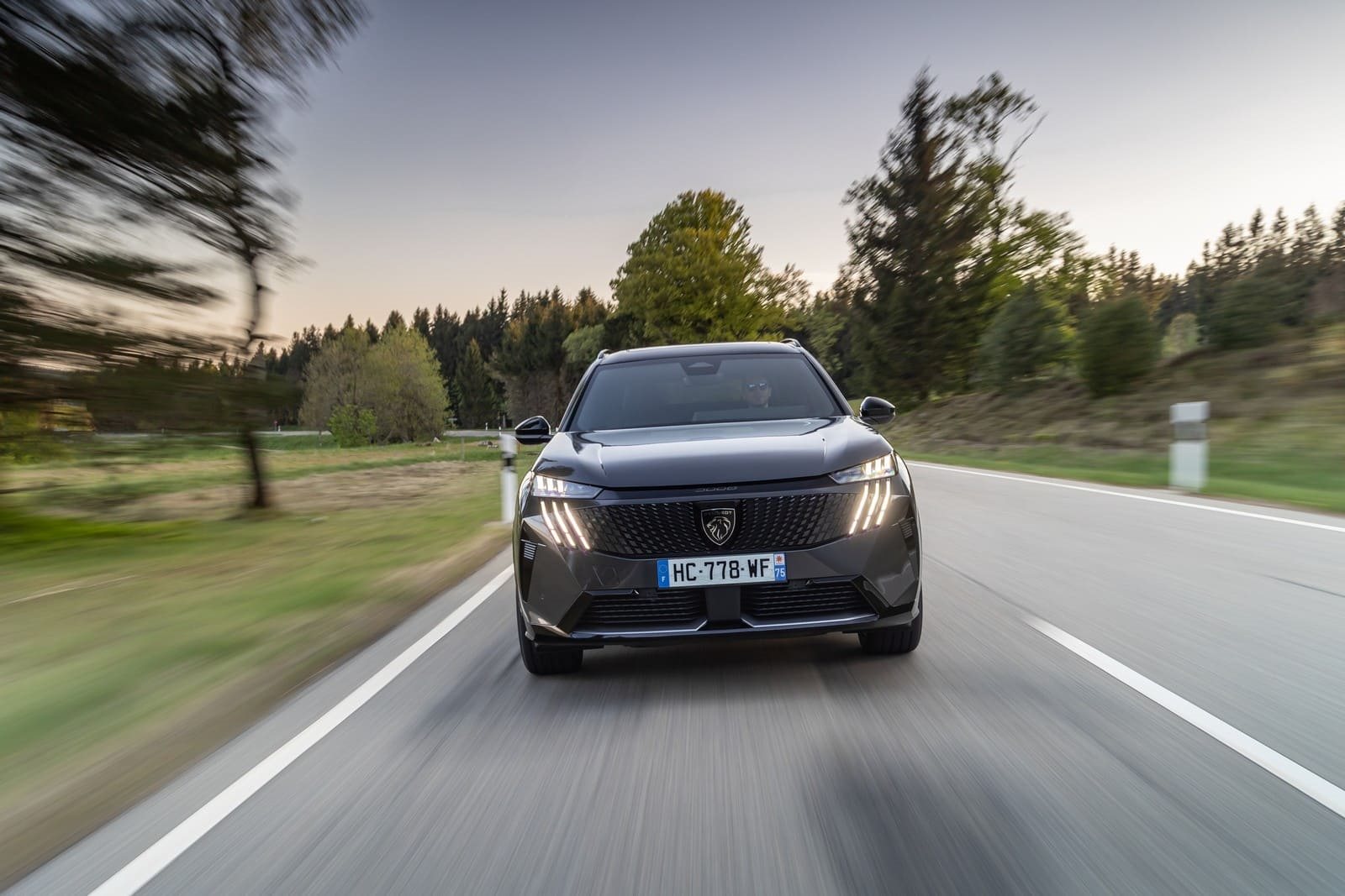 2025 - PEUGEOT E-5008 DUAL MOTOR TITANE GREY, foto 23