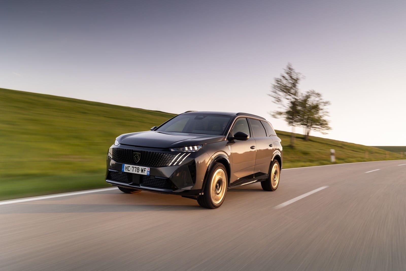 2025 - PEUGEOT E-5008 DUAL MOTOR TITANE GREY, foto 26