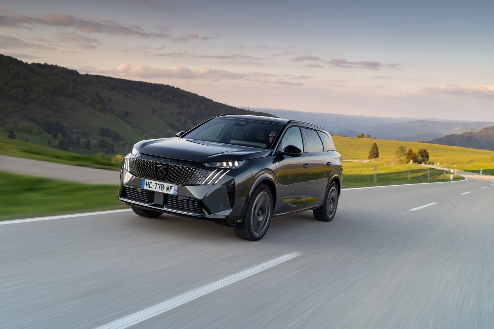 2025 - PEUGEOT E-5008 DUAL MOTOR TITANE GREY, foto 28