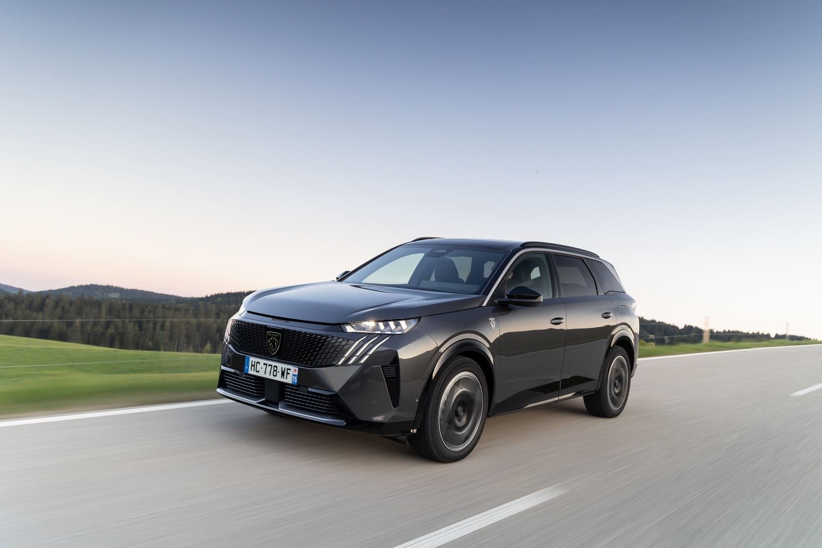 2025 - PEUGEOT E-5008 DUAL MOTOR TITANE GREY, foto 38
