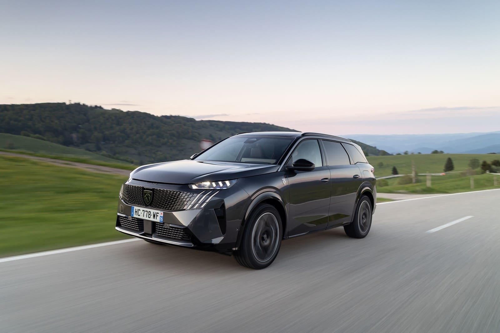 2025 - PEUGEOT E-5008 DUAL MOTOR TITANE GREY, foto 41