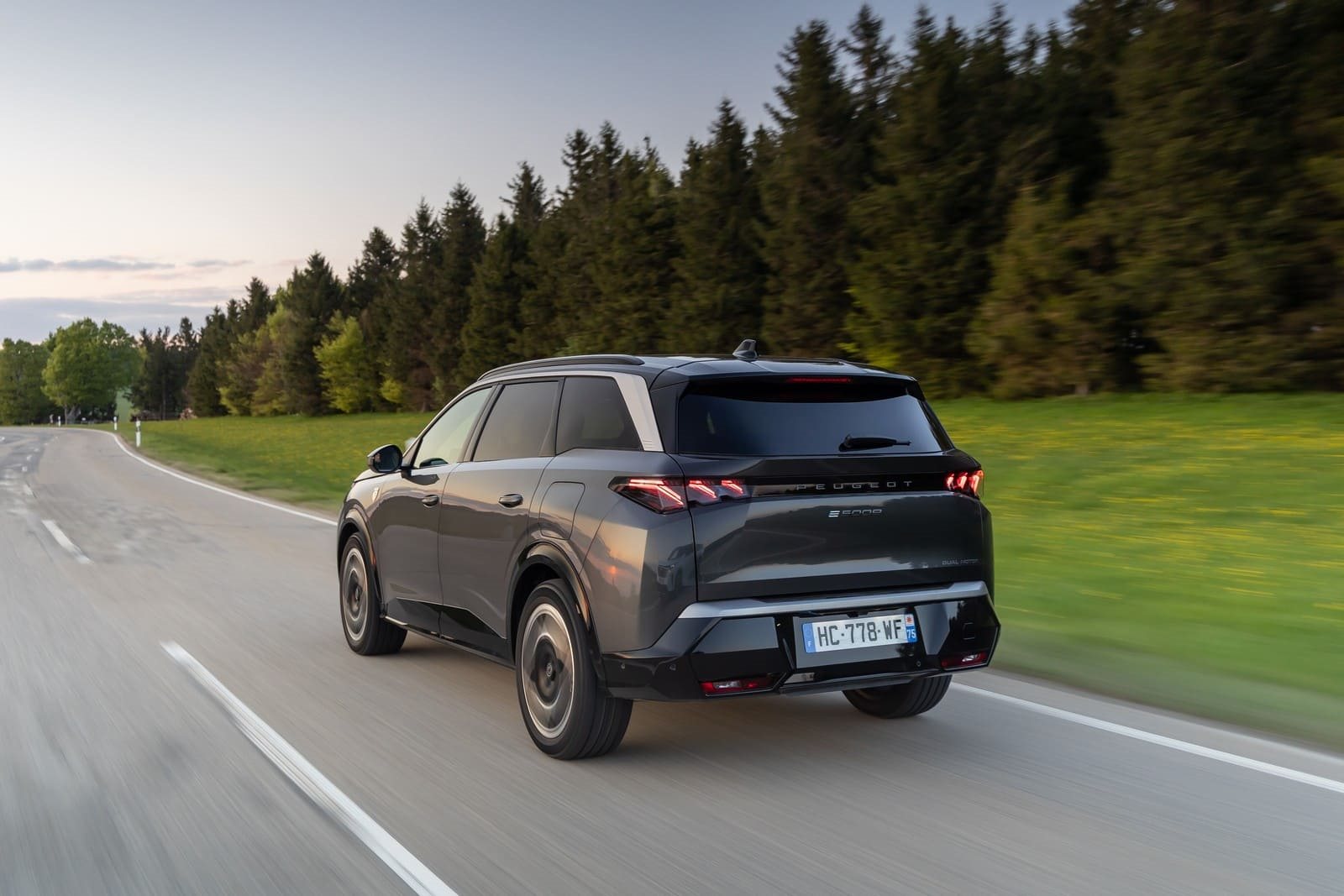 2025 - PEUGEOT E-5008 DUAL MOTOR TITANE GREY, foto 45