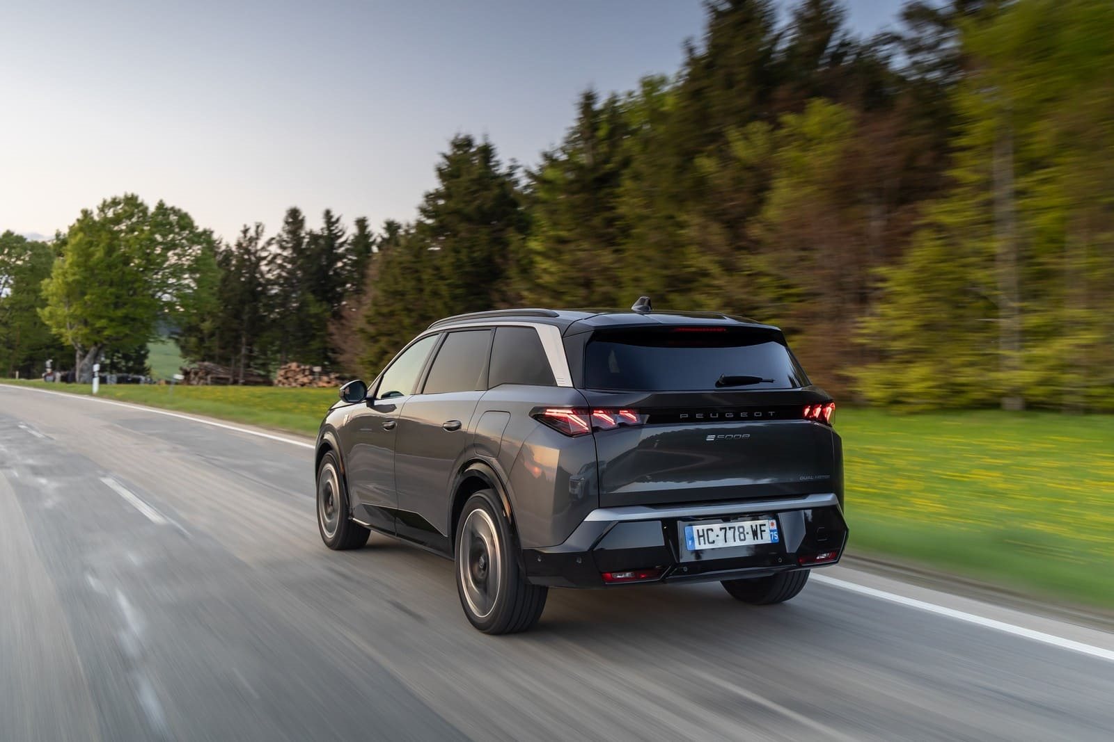 2025 - PEUGEOT E-5008 DUAL MOTOR TITANE GREY, foto 46