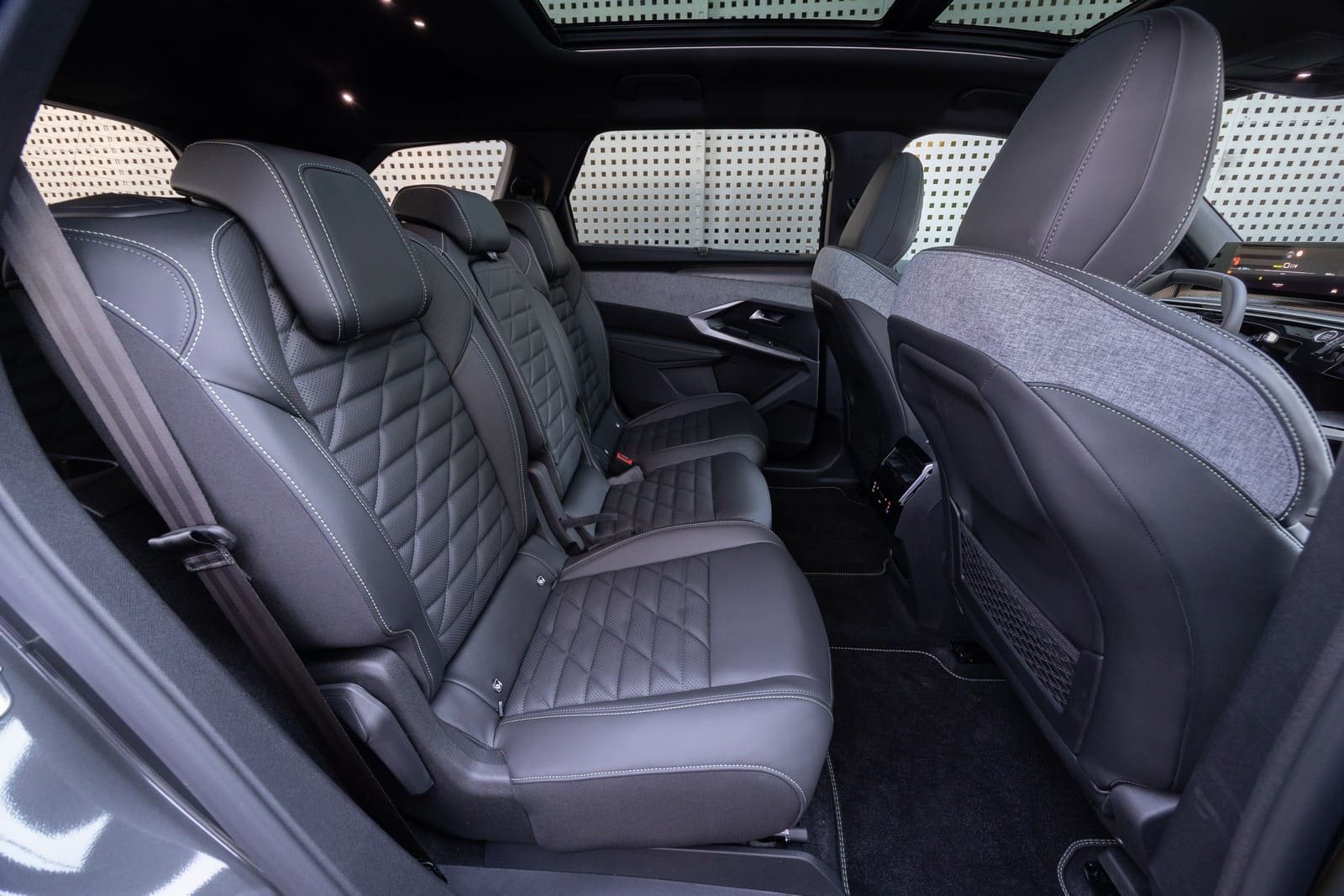2025 - PEUGEOT E-5008 DUAL MOTOR TITANE GREY, foto 66