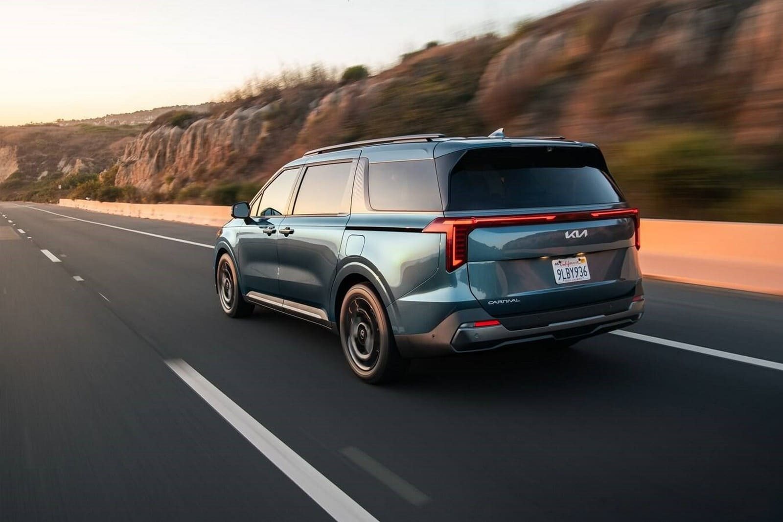 KIA CARNIVAL US VERSION, foto 8