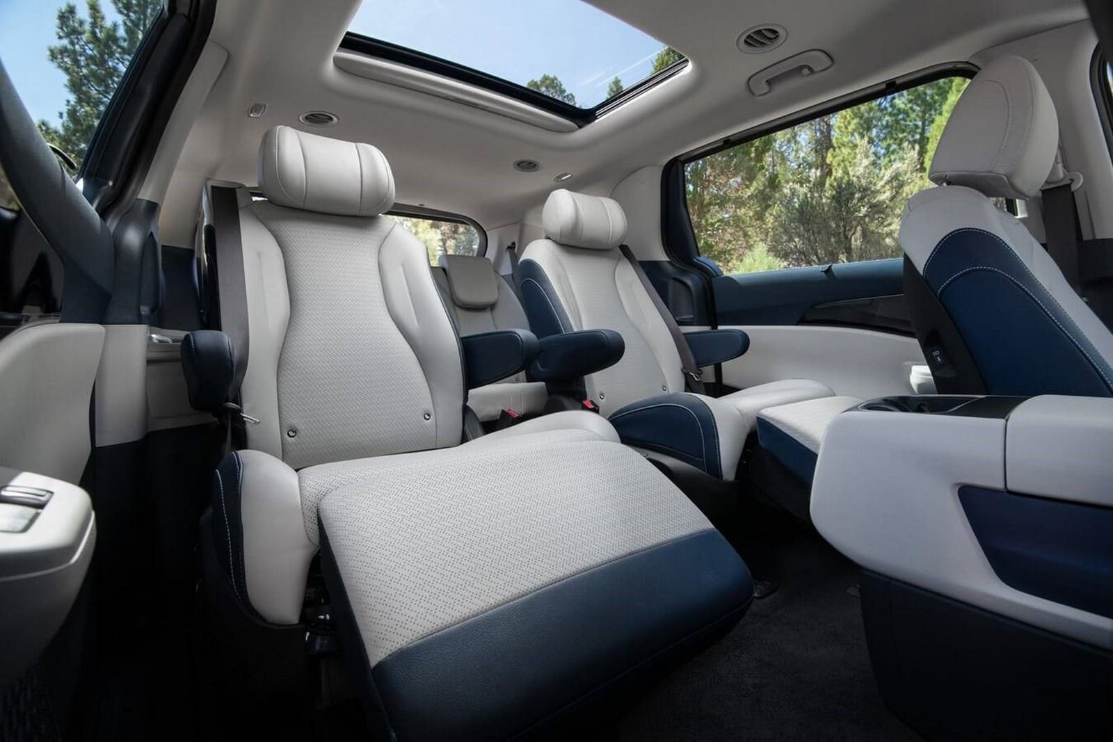 KIA CARNIVAL US VERSION, foto 45
