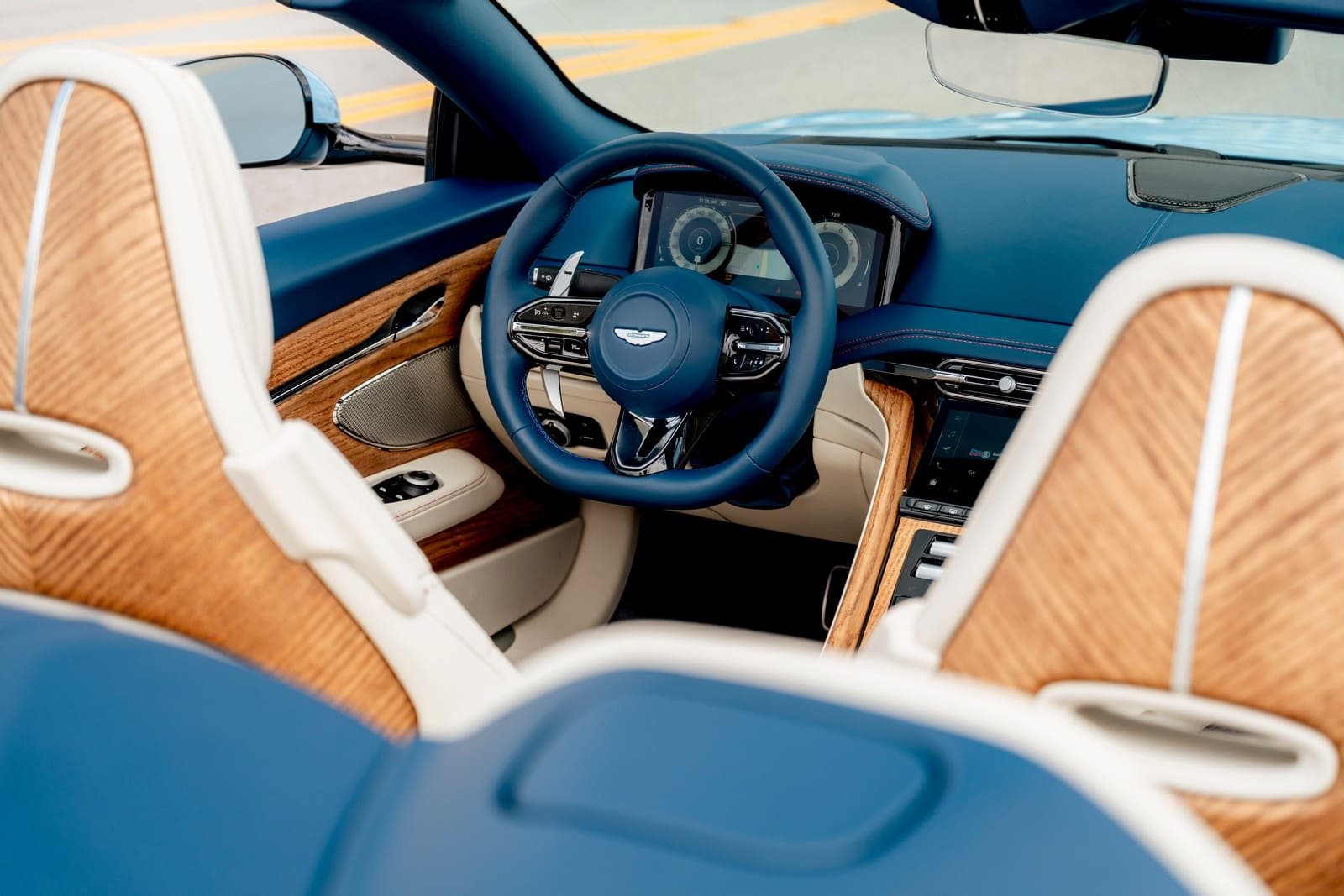 ASTON MARTIN DB12 VOLANTE PALM BEACH EDITION, foto 5