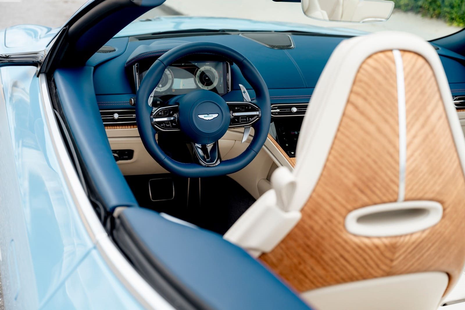 ASTON MARTIN DB12 VOLANTE PALM BEACH EDITION, foto 6
