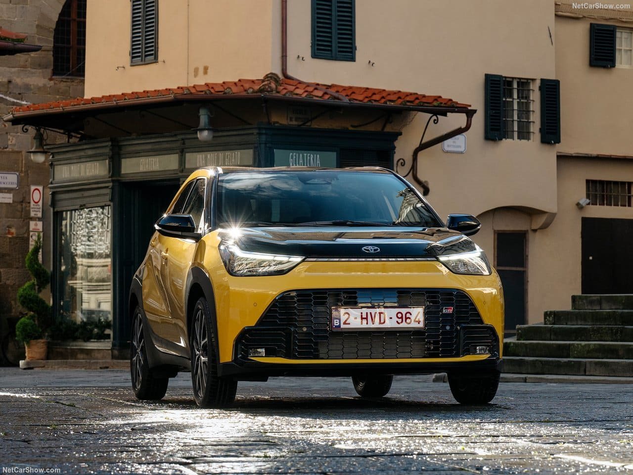 TOYOTA AYGO X HYBRID, foto 4