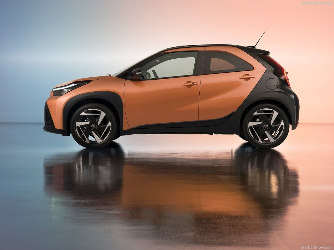 TOYOTA AYGO X HYBRID, foto 70