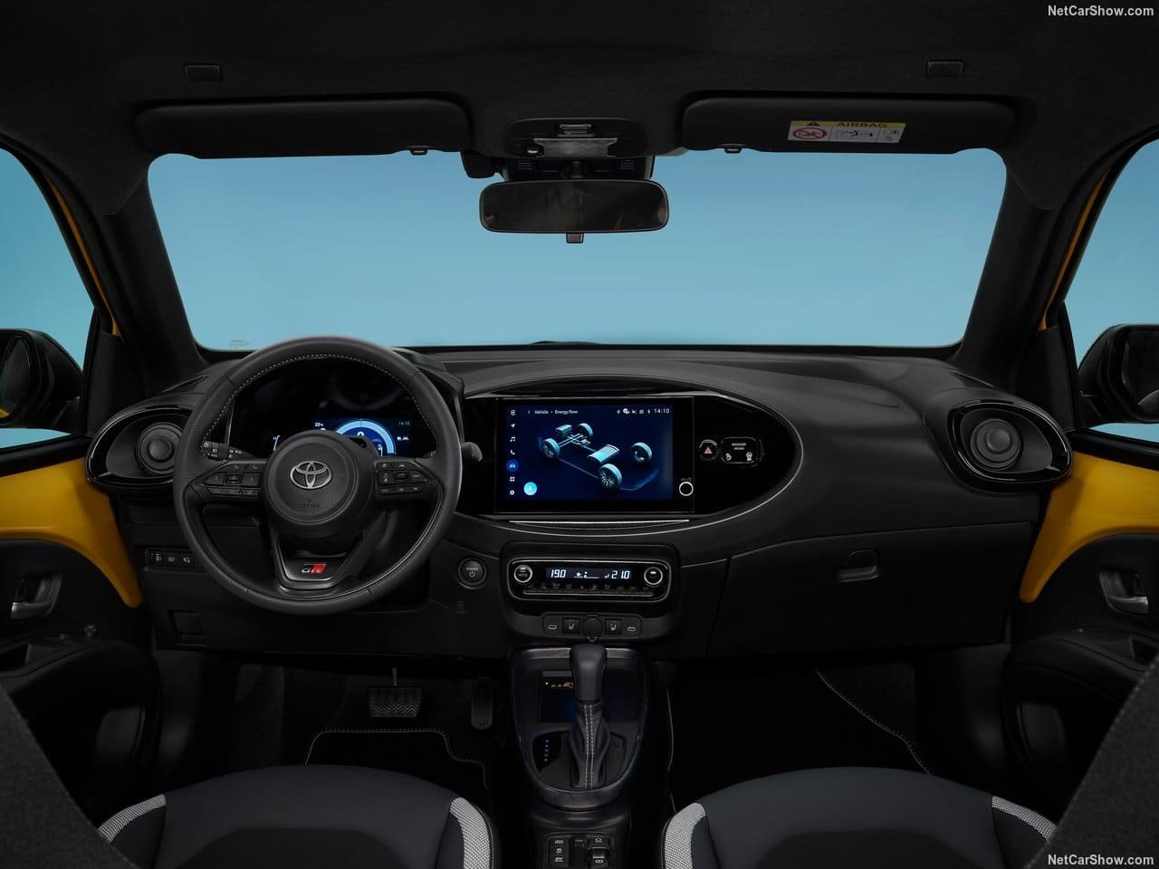 TOYOTA AYGO X HYBRID, foto 81