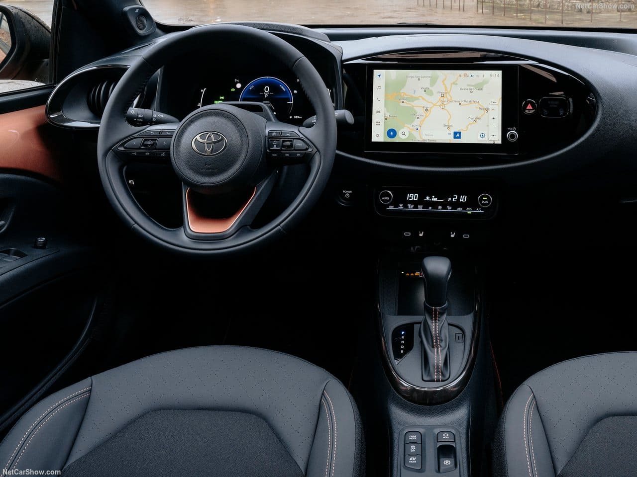 TOYOTA AYGO X HYBRID, foto 85