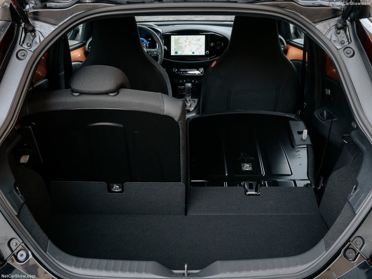 TOYOTA AYGO X HYBRID, foto 106