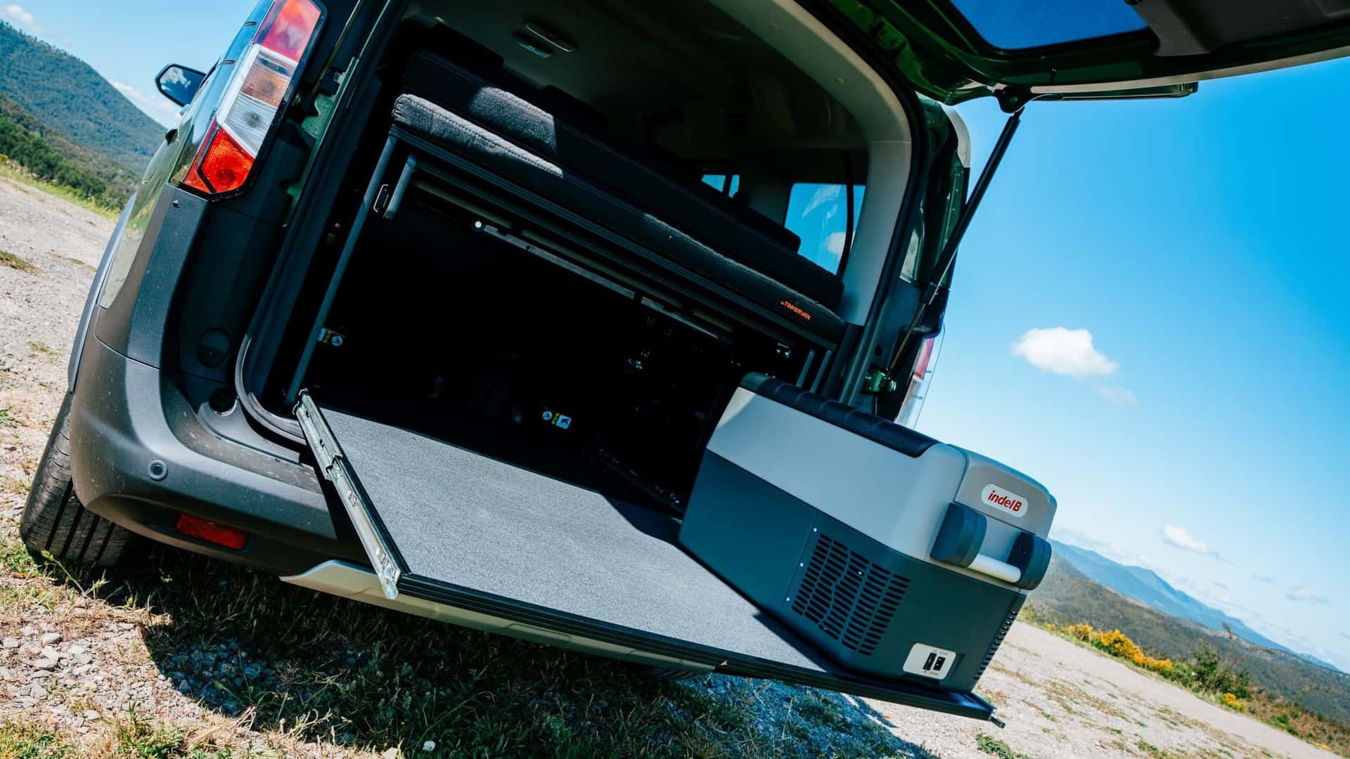FORD TOURNEO COURIER BY TINKERVAN, foto 14