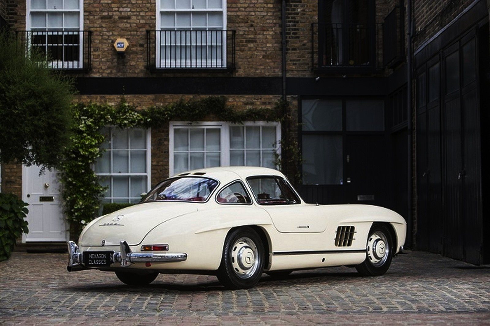 1955 - MERCEDES-BENZ 300 SL GULLWING IVORY, foto 2