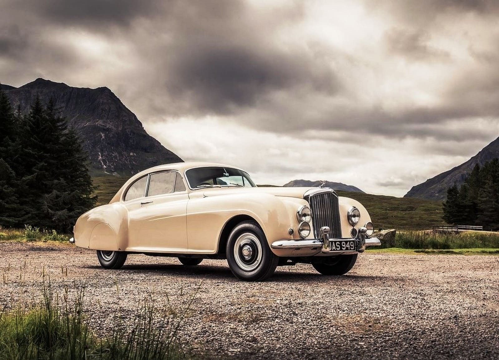 1953 - BENTLEY R-TYPE CONTINENTAL MULLINER FASTBACK SPORTS SALOON CREAM, foto 1