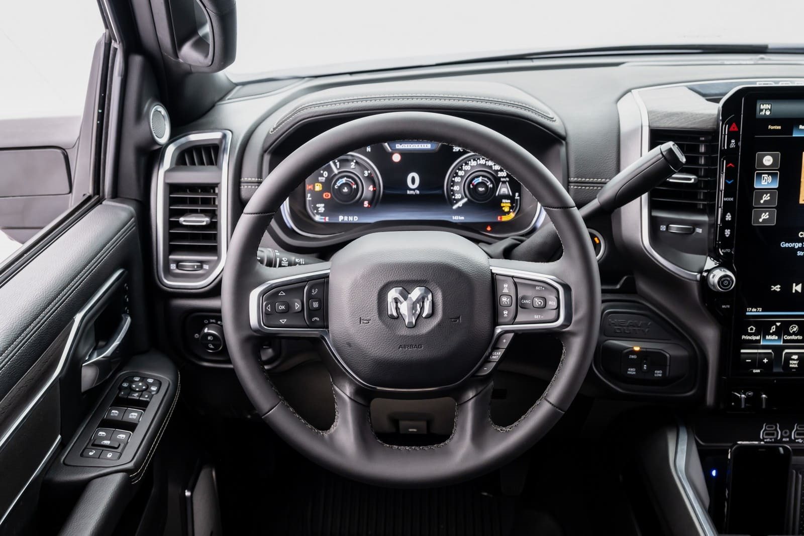 RAM 3500 LARAMIE NIGHT EDITION, foto 4