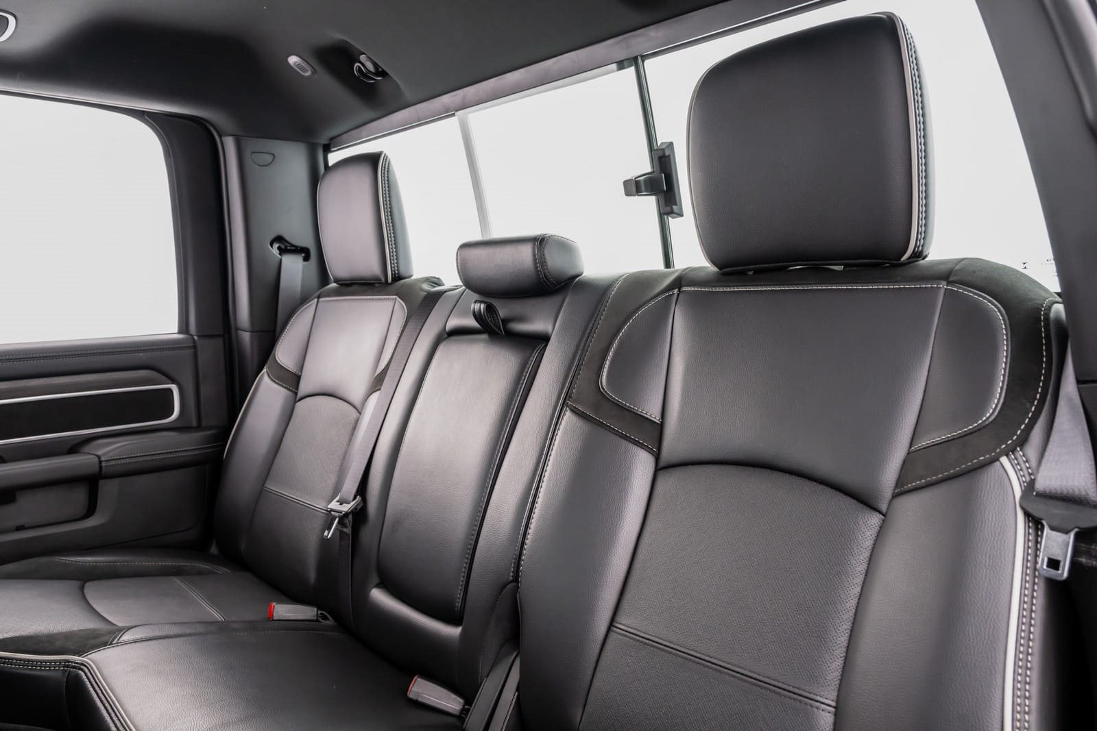 RAM 3500 LARAMIE NIGHT EDITION, foto 6