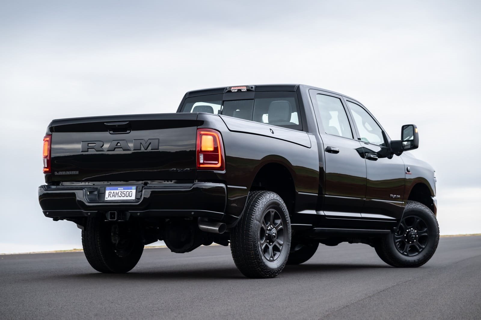 RAM 3500 LARAMIE NIGHT EDITION, foto 7