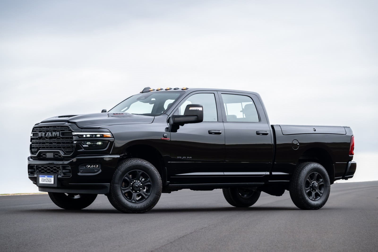 RAM 3500 LARAMIE NIGHT EDITION, foto 10