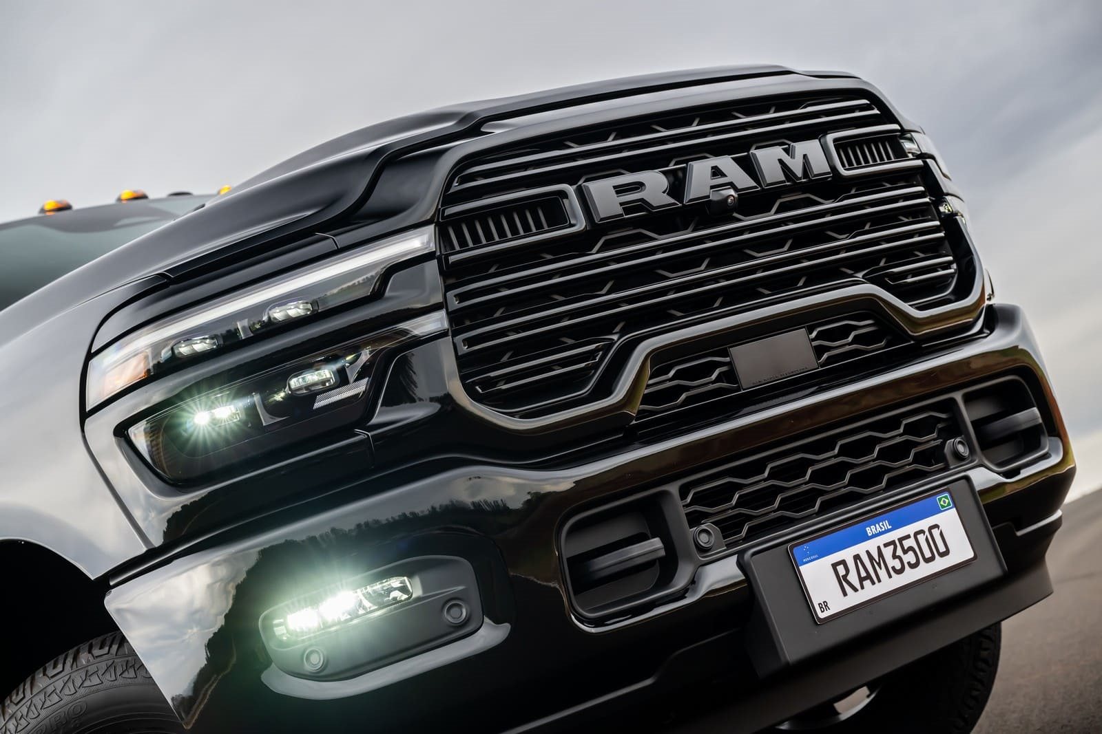 RAM 3500 LARAMIE NIGHT EDITION, foto 14