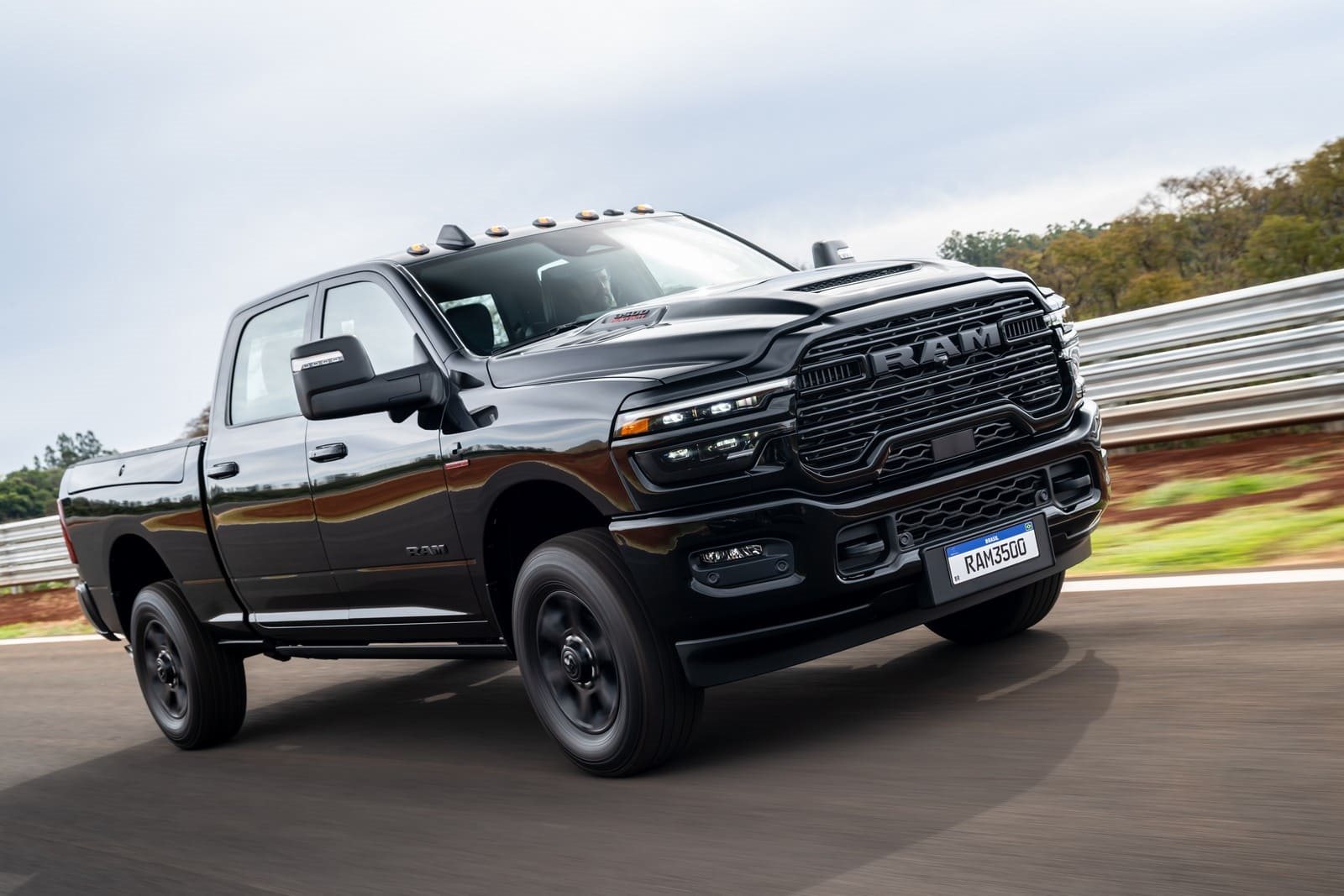 RAM 3500 LARAMIE NIGHT EDITION, foto 17