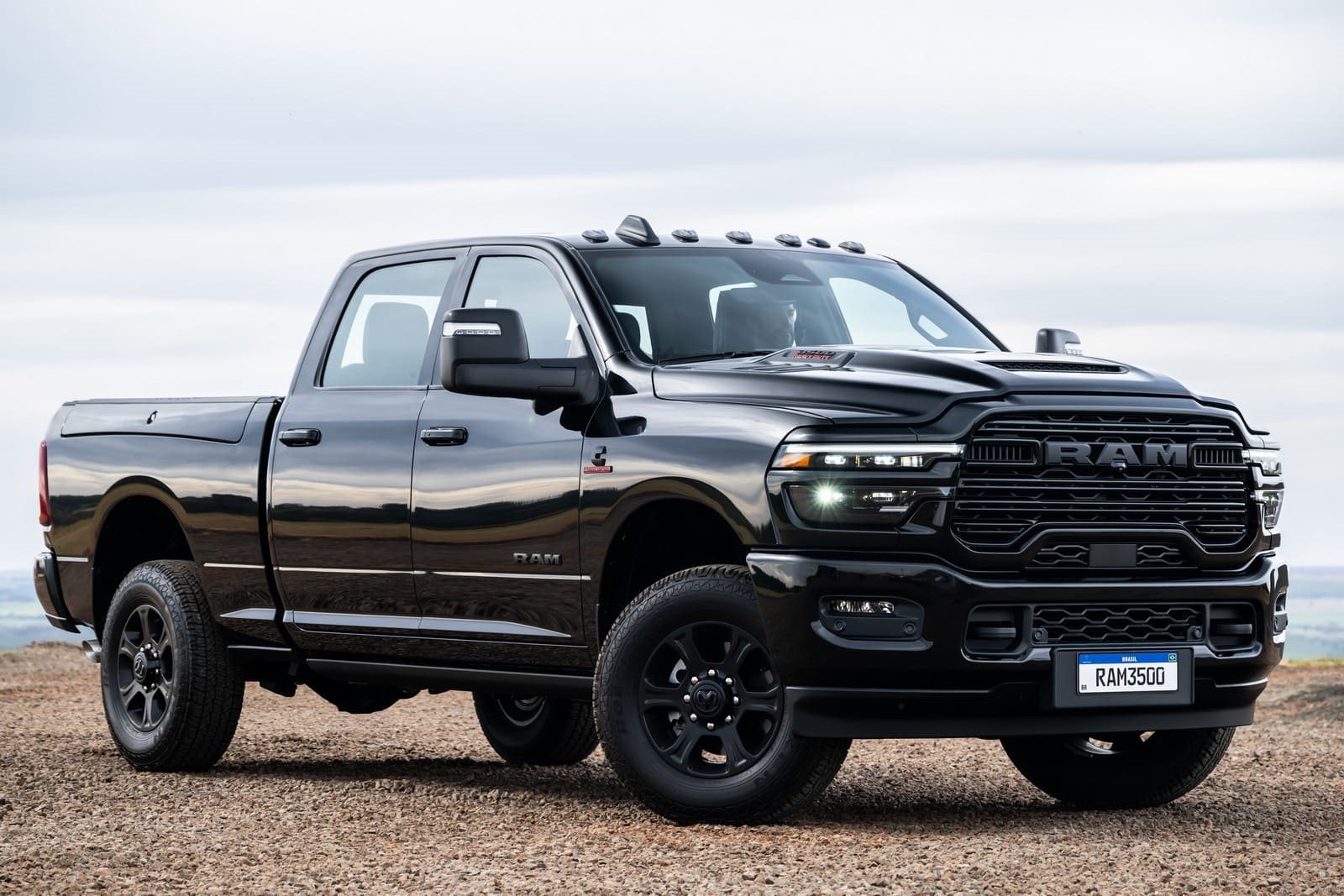 RAM 3500 LARAMIE NIGHT EDITION, foto 21
