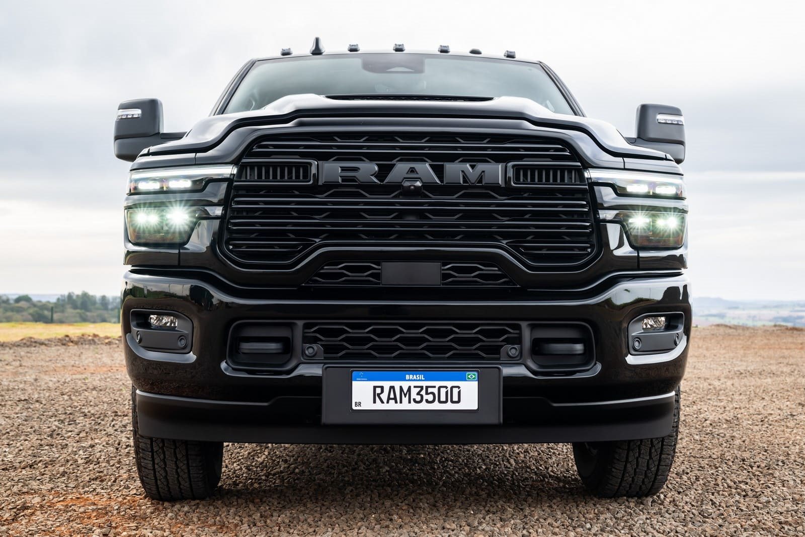 RAM 3500 LARAMIE NIGHT EDITION, foto 23
