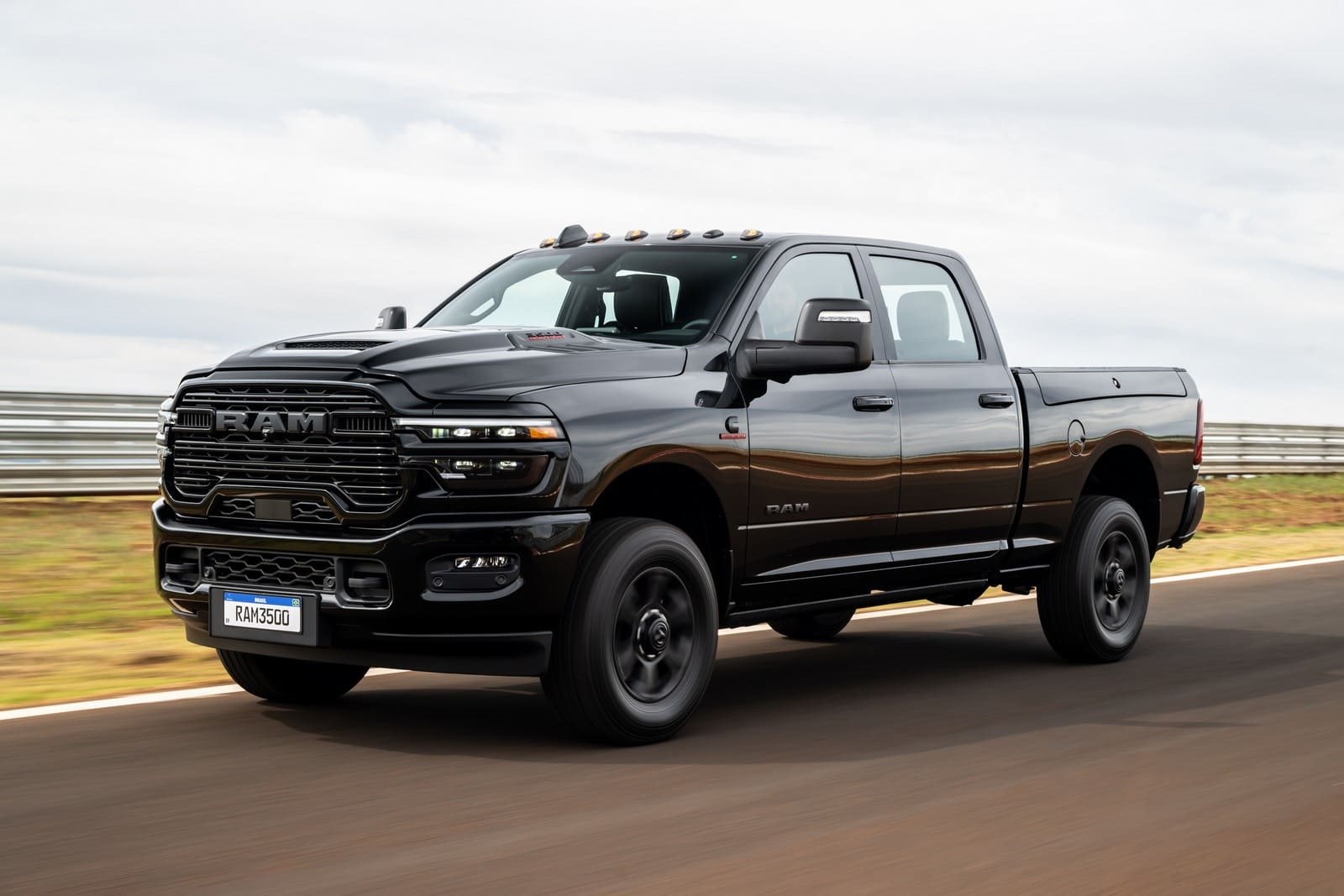 RAM 3500 LARAMIE NIGHT EDITION, foto 44