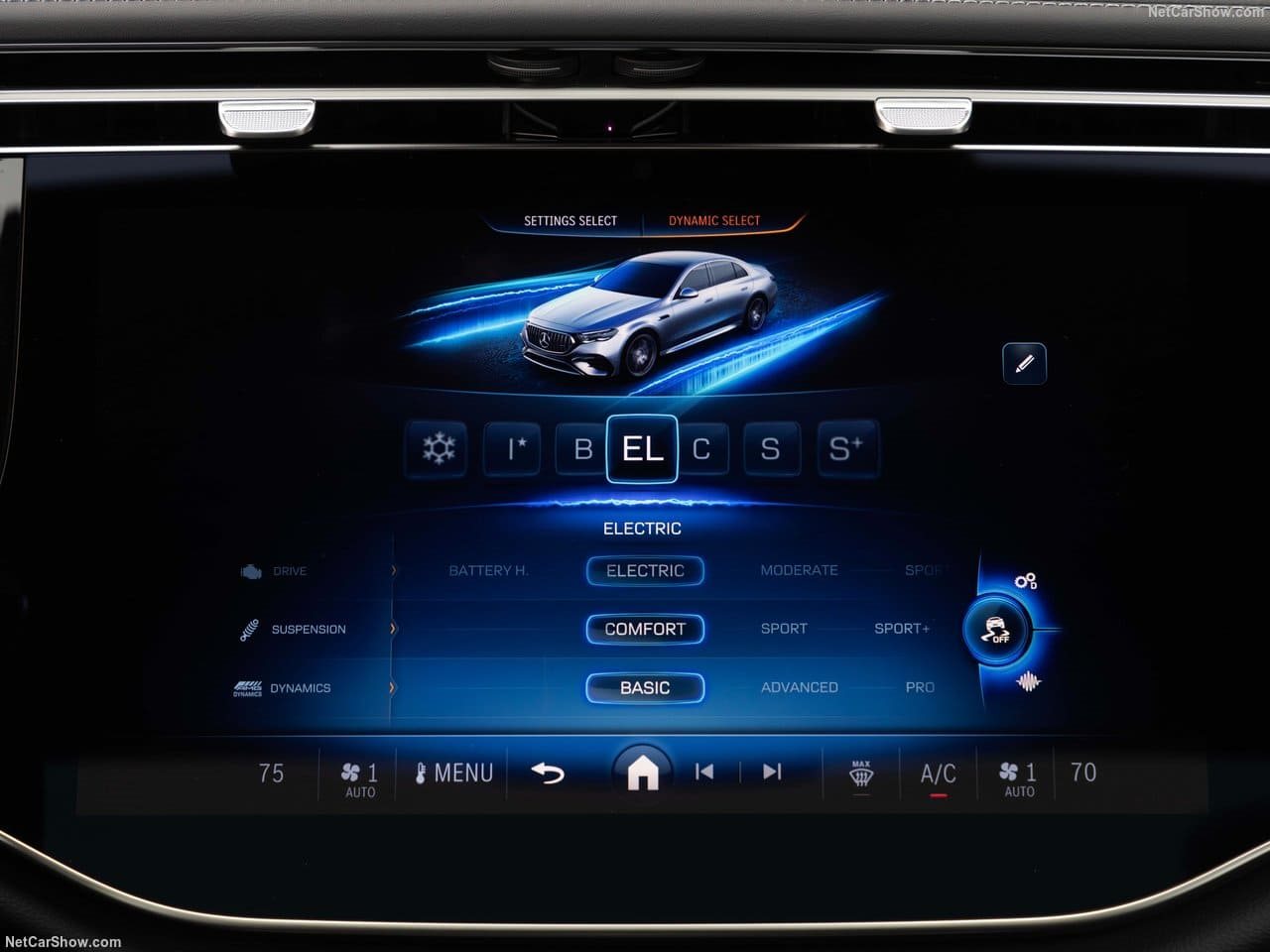 2025 - MERCEDES-AMG E 53 HYBRID US VERSION, foto 46