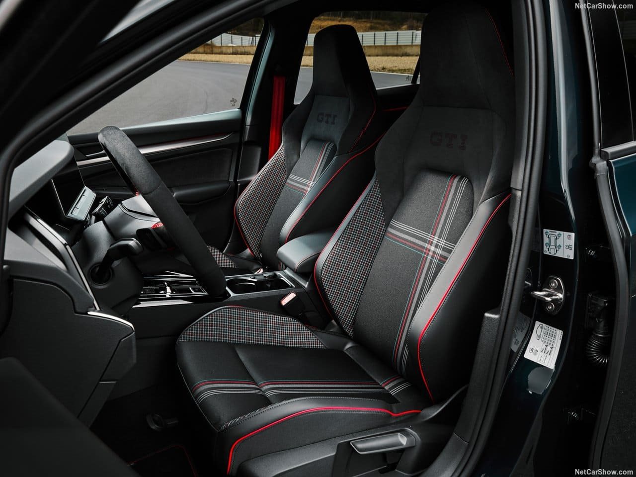 2026 - VOLKSWAGEN GOLF GTI EDITION 50, foto 92