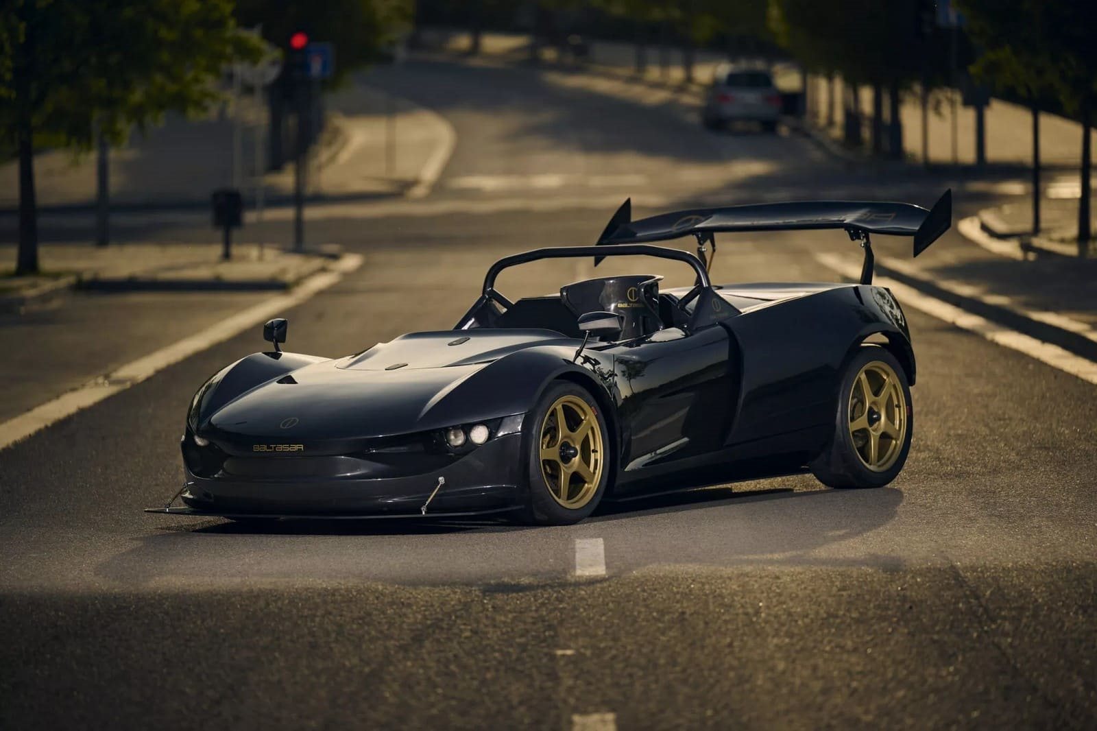 BALTASAR REVOLT R CONCEPT, foto 1