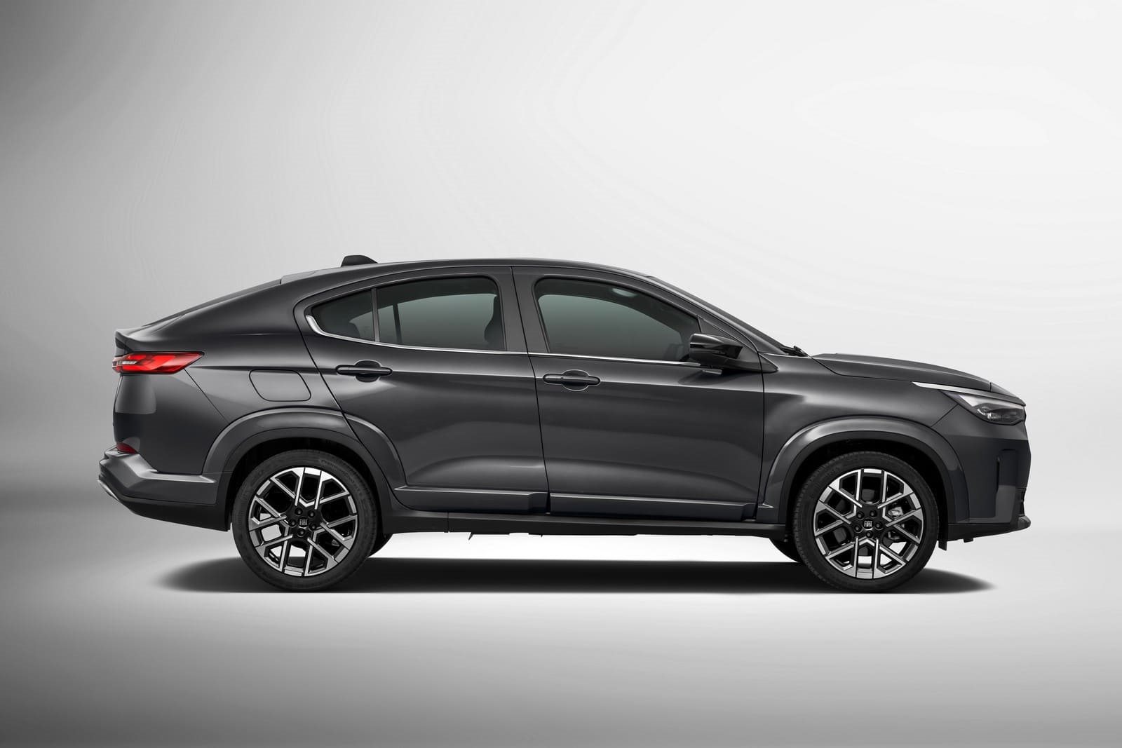 2026 - FIAT FASTBACK LIMITED EDITION, foto 3