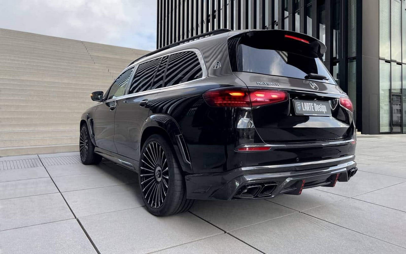 2025 - MERCEDES-MAYBACH GLS 600 BY LARTE DESIGN, foto 2