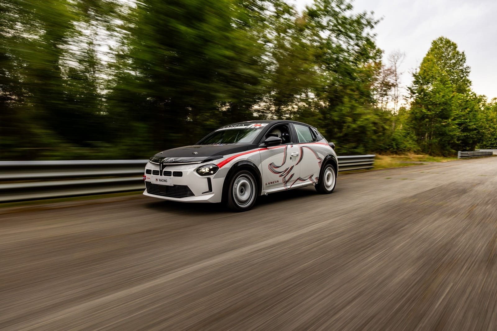 2025 - LANCIA YPSILON HF RACING, foto 17