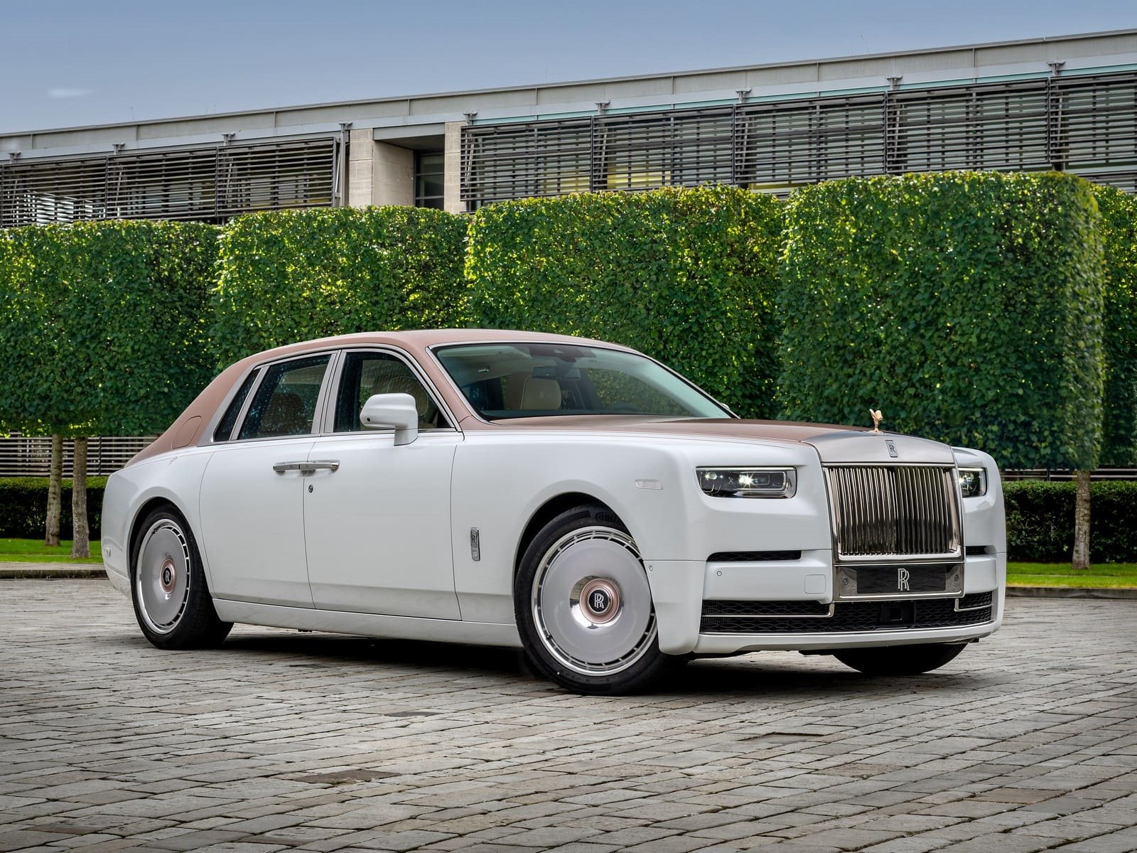2025 - ROLLS-ROYCE PHANTOM DENTELLE, foto 1