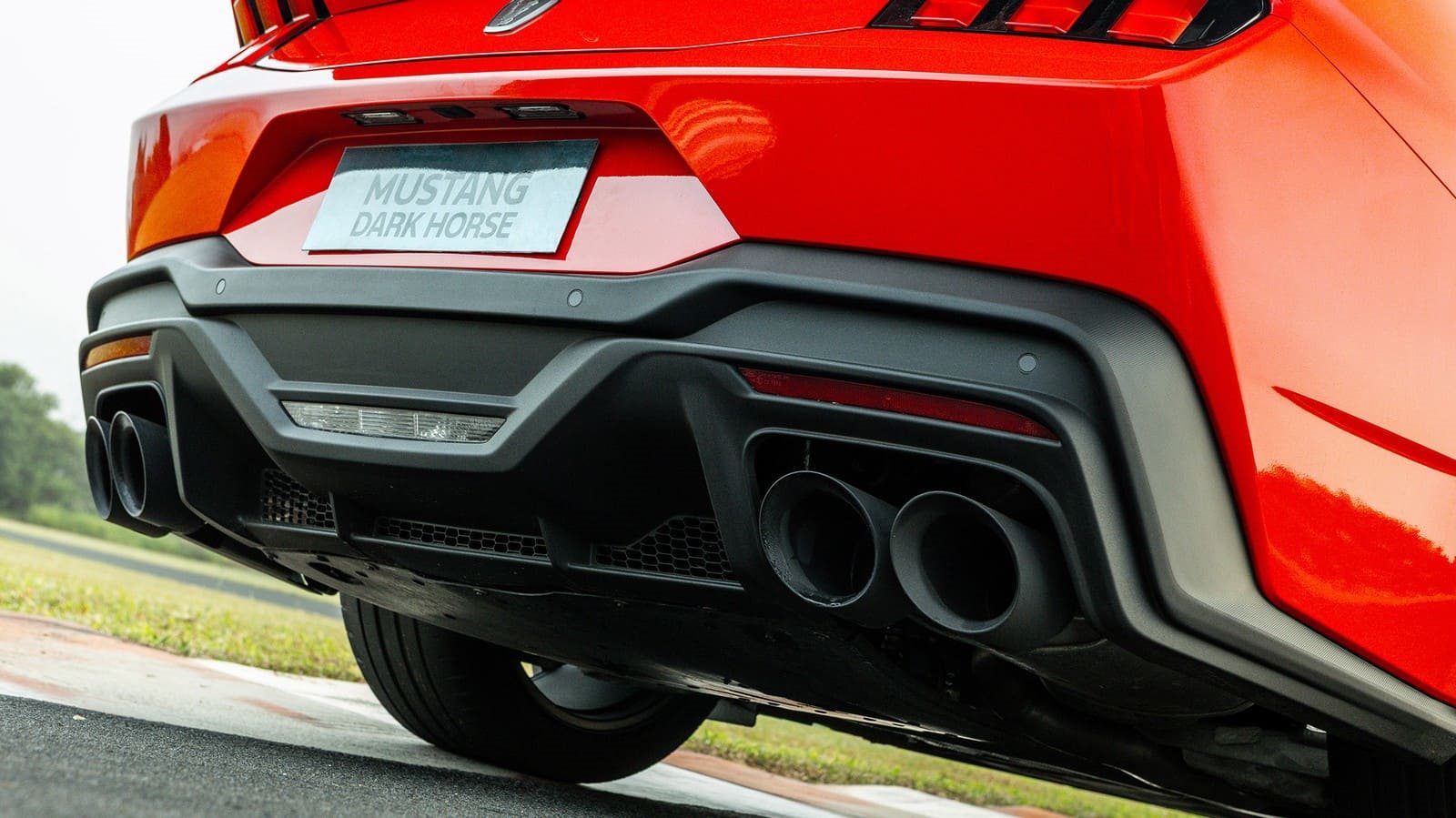 FORD MUSTANG DARK HORSE, foto 13
