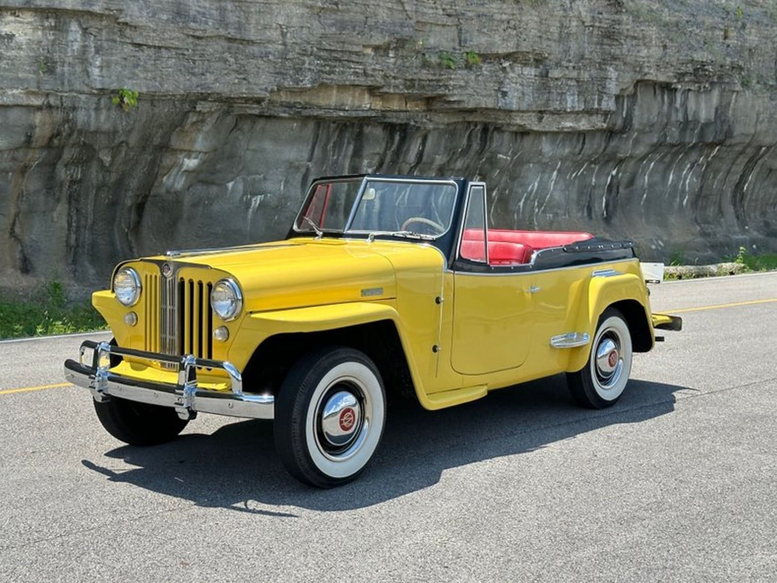 1948 - WILLYS JEEPSTER YELLOW, foto 1