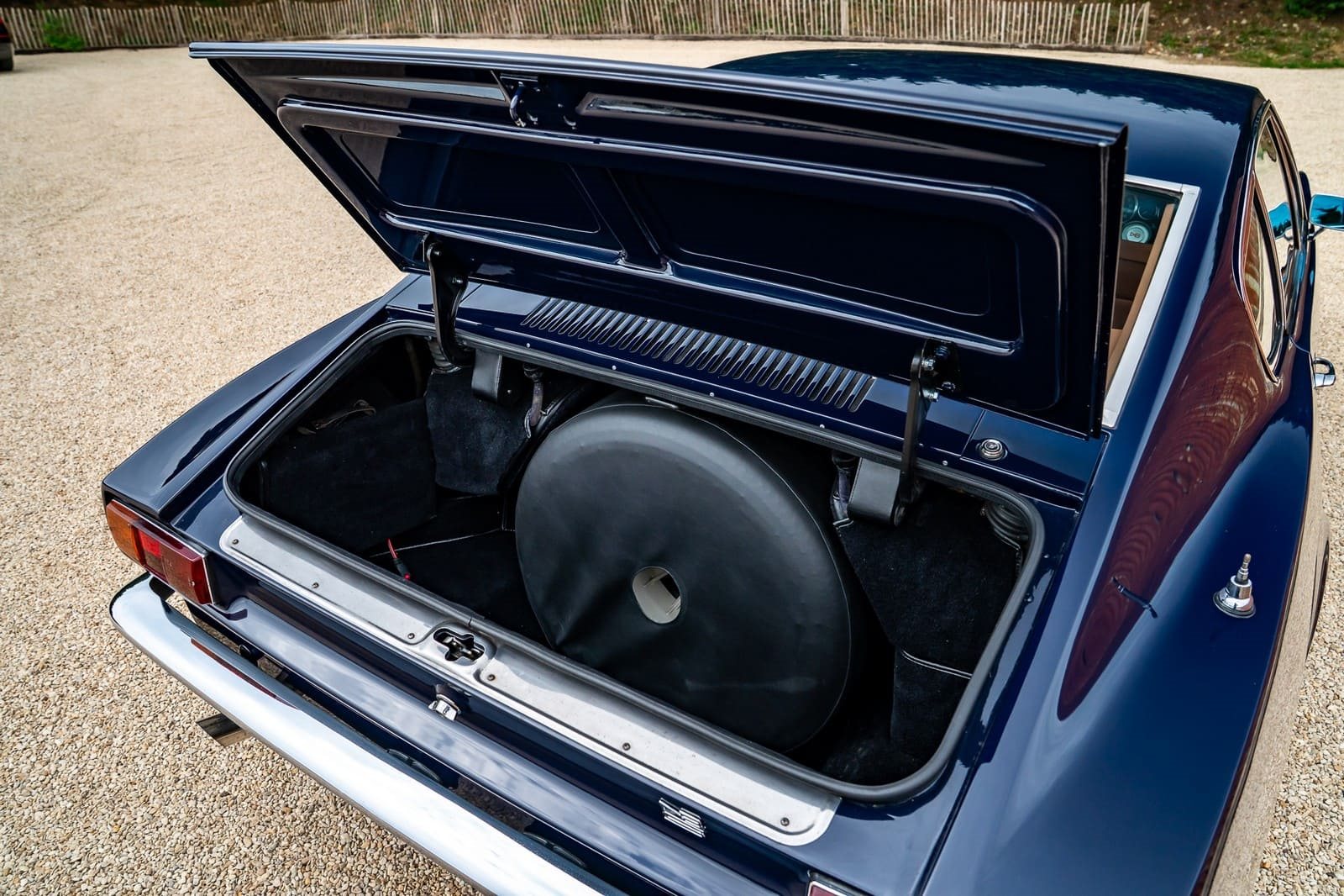 1971 - ASTON MARTIN DBS V8 PACIFIC BLUE, foto 30