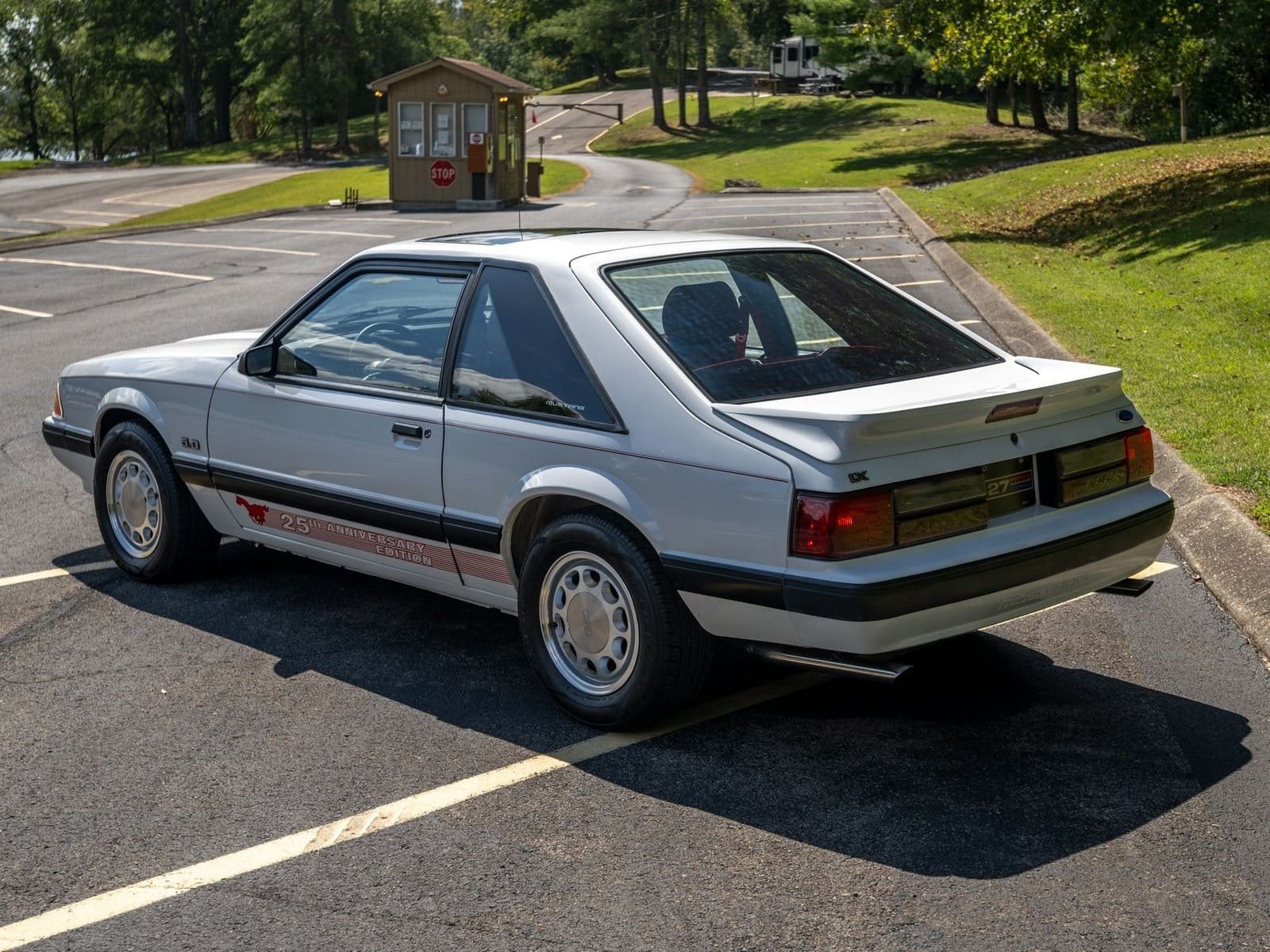 FORD MUSTANG 25TH ANNIVERSARY EDITION, foto 4