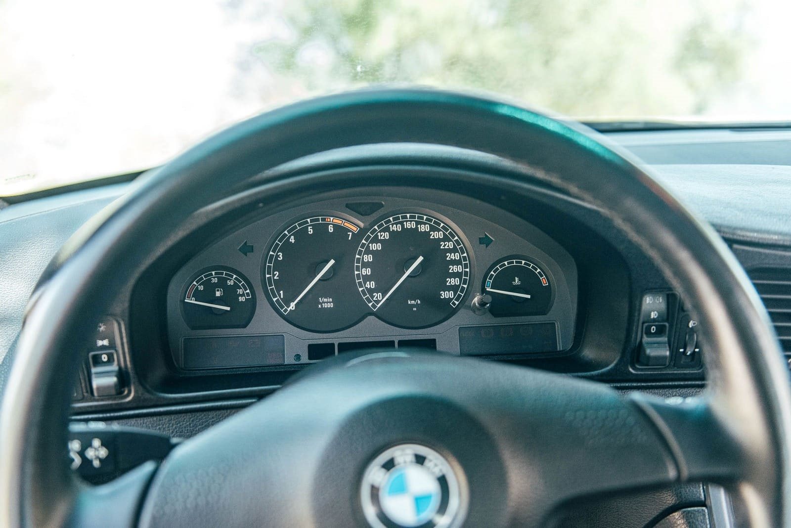 BMW 850i CALYPSO RED, foto 19