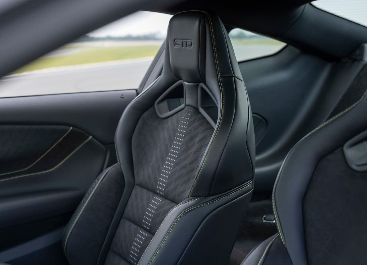 FORD MUSTANG GTD LIQUID CARBON, foto 6