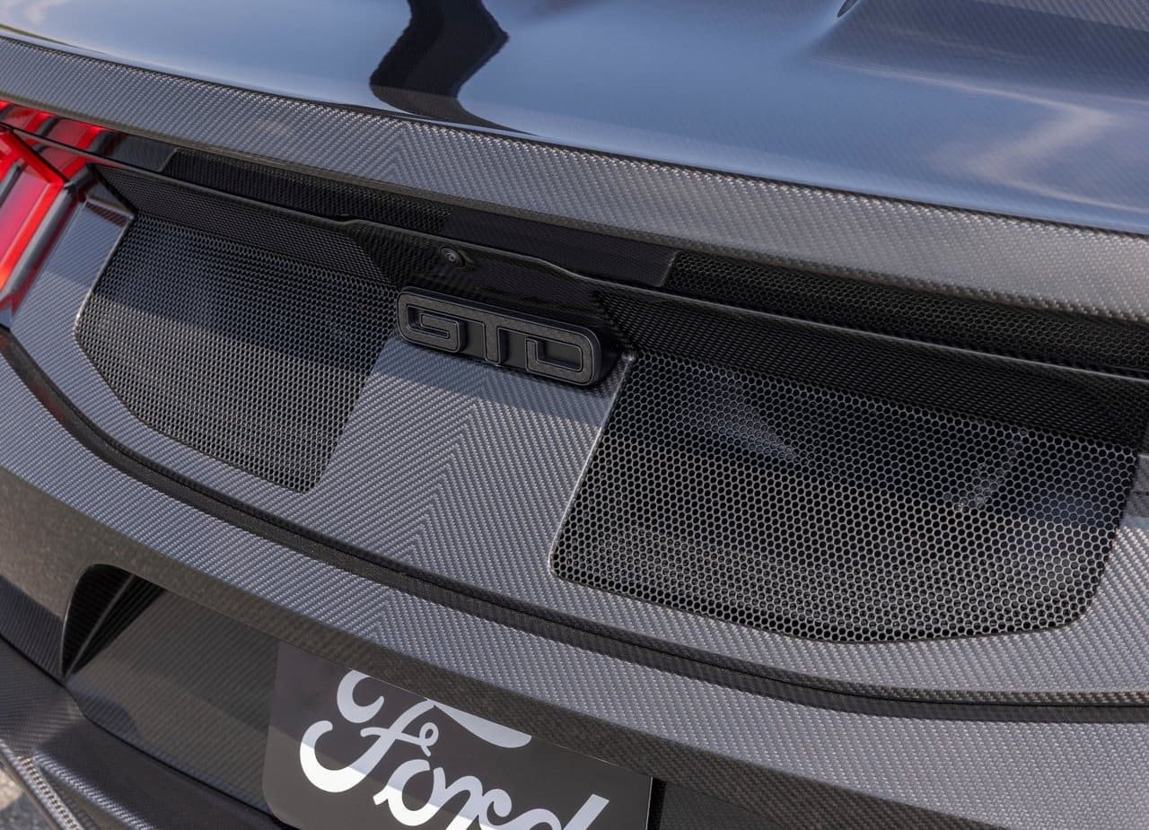 FORD MUSTANG GTD LIQUID CARBON, foto 12