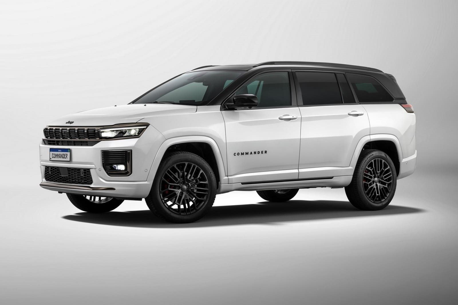 2026 - JEEP COMMANDER BLACKHAWK, foto 2