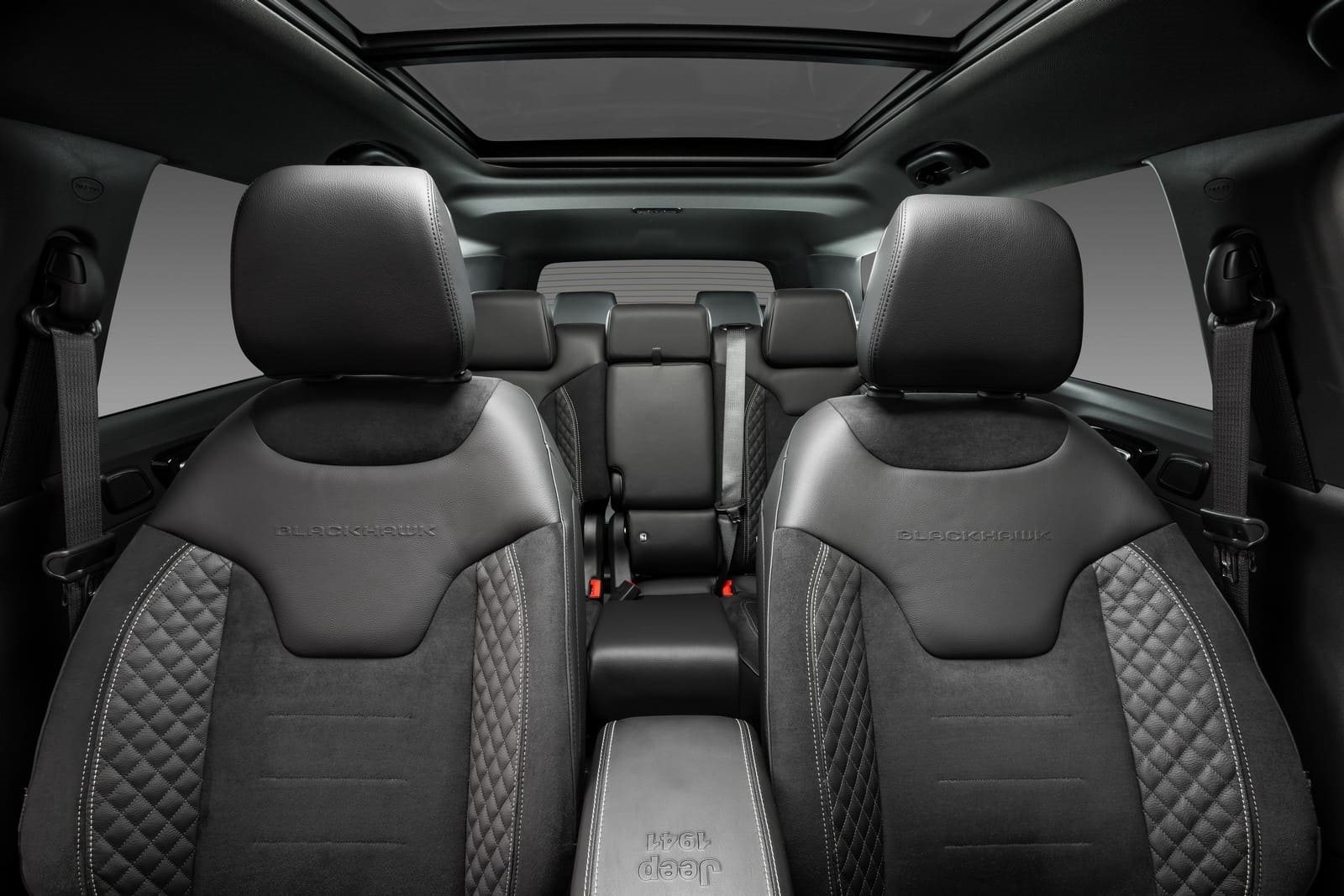 2026 - JEEP COMMANDER BLACKHAWK, foto 19