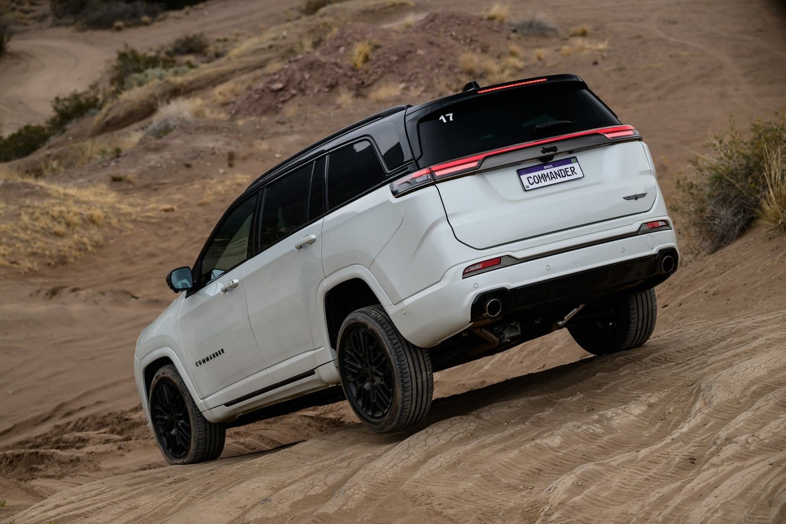 2026 - JEEP COMMANDER BLACKHAWK, foto 38