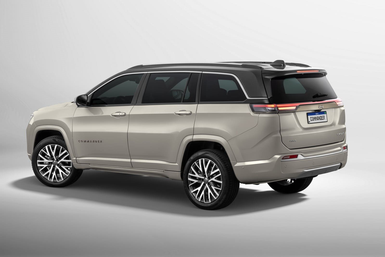 2026 - JEEP COMMANDER OVERLAND, foto 2